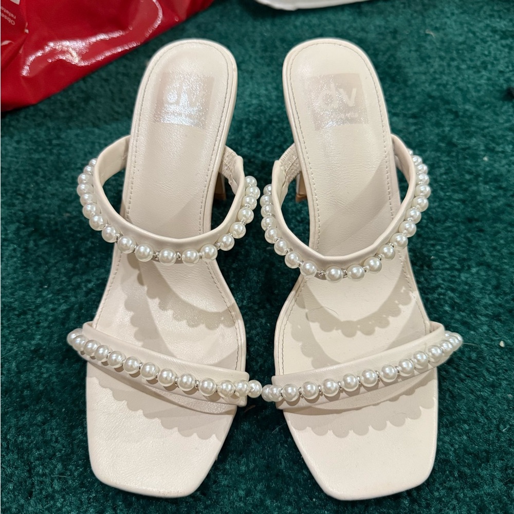 Dolce Vita Elegant Pearl-Embellished Cream Sandals